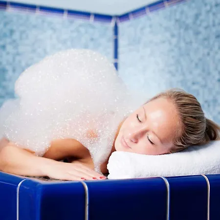 Hotel Am Vitalpark 4*